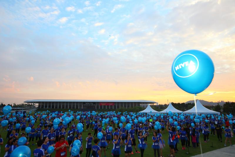 Participants of NIVEA Empower Run 2016 waiting for the flag off_Small