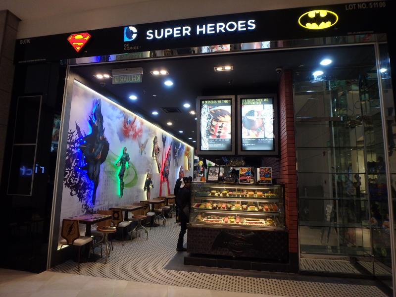 DC_Superheroes_Cafe_009