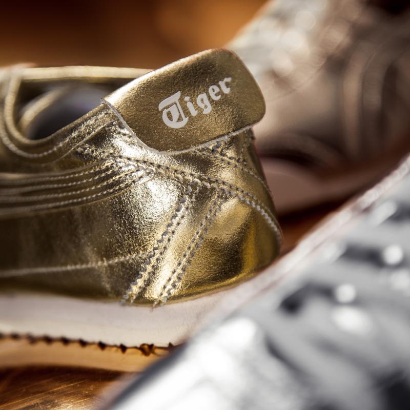 Metallic Pack close up-Can Use For Social_PR