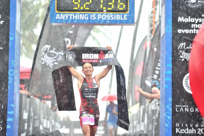 pro-female-champion-diana-riesler-ger-claims-her-third-consecutive-victory
