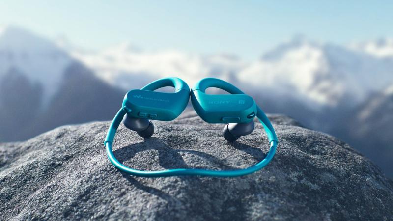 WALKMAN-NW-WS623-von-Sony_Lifestyle_blaugruen_07