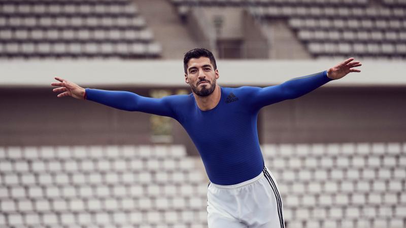asics_Adidas_alphaskin_suarez_001