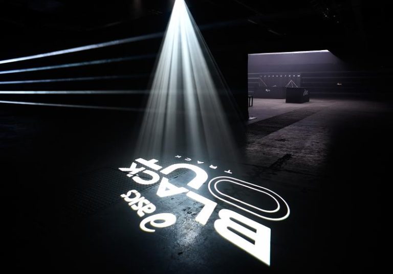 asics blackout track